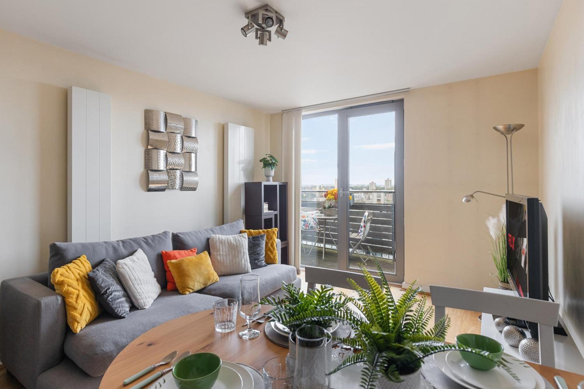 Stratford Skyview Apartment ลอนดอน ภายนอก รูปภาพ